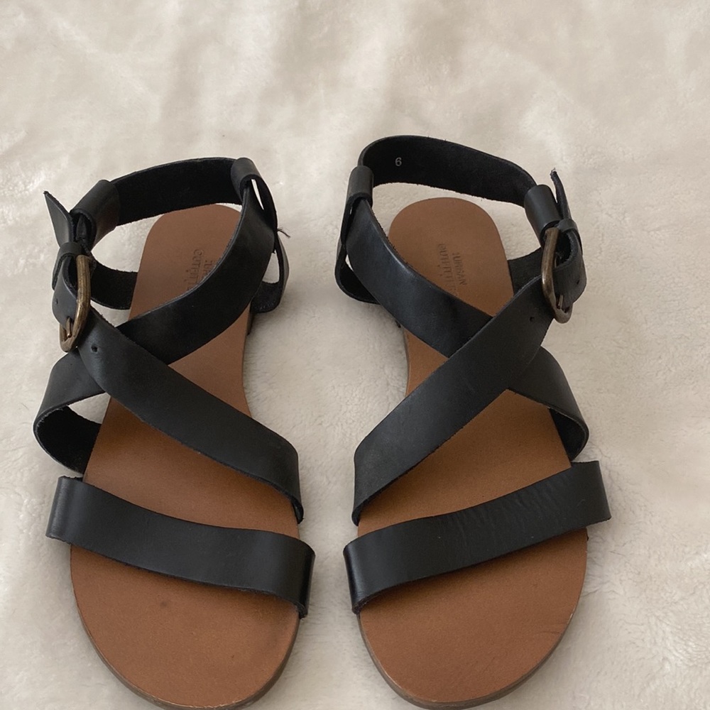 Cute strapy black sandals